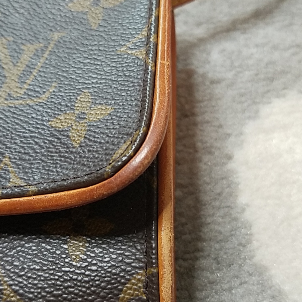 AUTHENTIC Louis Vuitton Monogram Pochette Twin GM - Picture 4 of 8